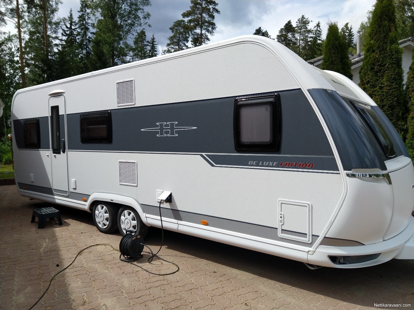 Hobby 650 KMFe De Luxe Edition VARATTU 2017 - Matkailuvaunu ...