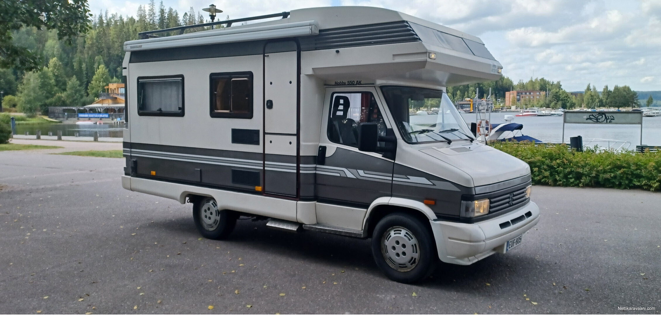 Hobby 550, Peugeot Vaihto halvempaan.. 1992 - Travel truck -  Semi-Intergrated - Nettikaravaani